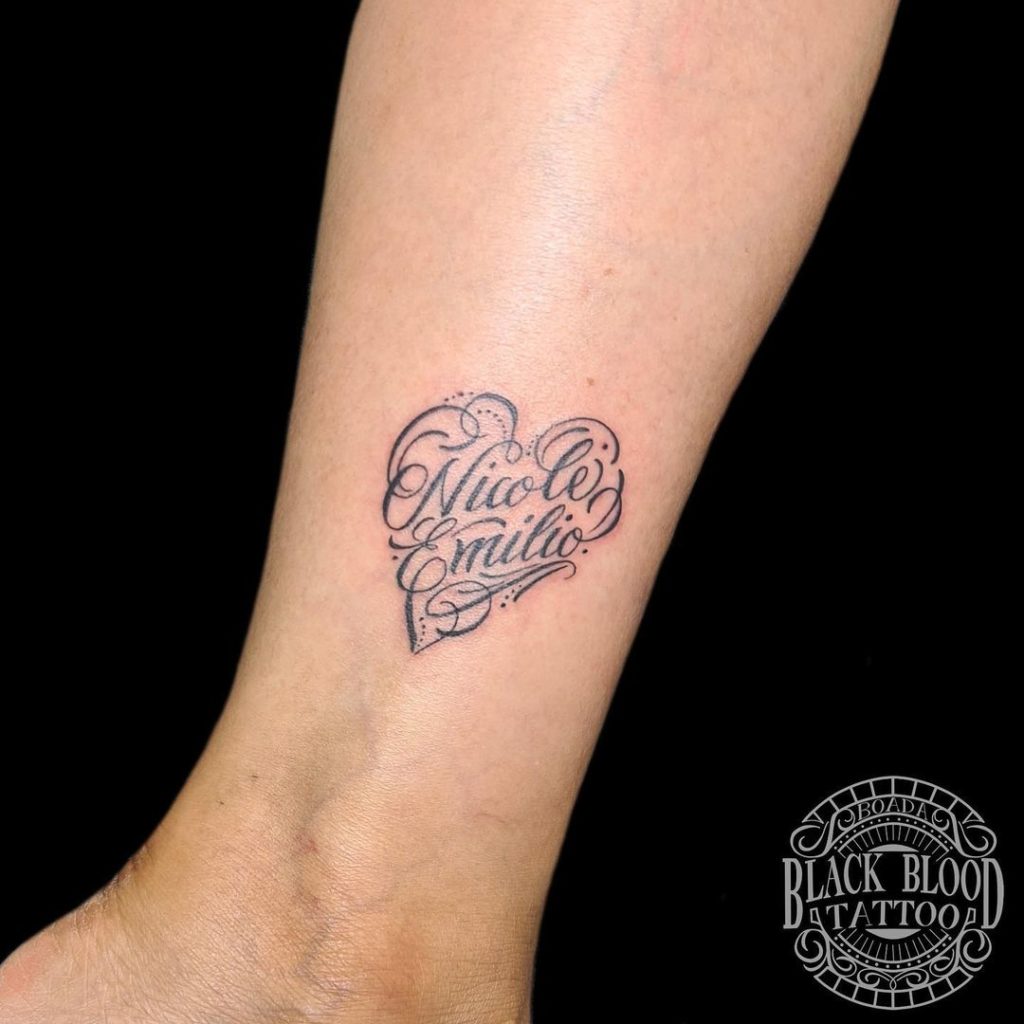 tatuajes en la muñeca lettering