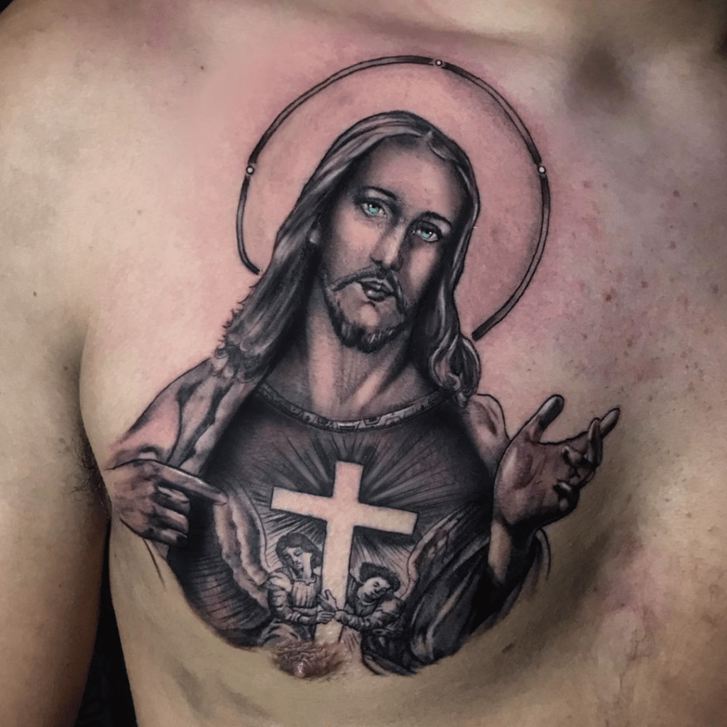 tatuaje cruz pecho