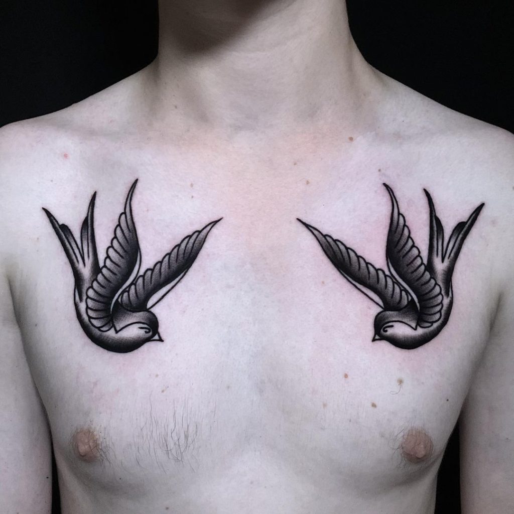 tatuajes alas hombre